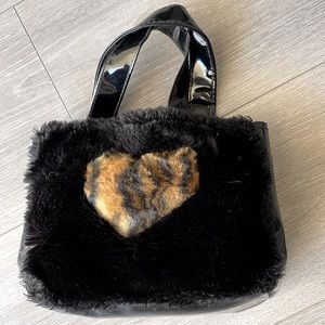 🟠 Y2K shiny black pleather and faux fur mini purse with leopard print heart